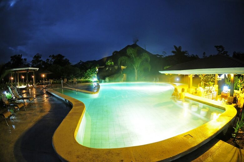 Arenal Manoa & Hot Springs Resort