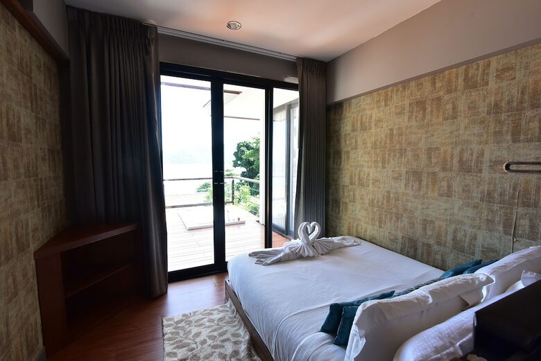 Hotel Asara Private Beach Resort