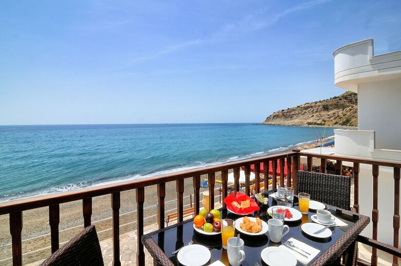 Apartamentos Myrtos Mare Suites