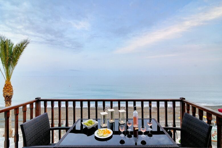 Apartamentos Myrtos Mare Suites