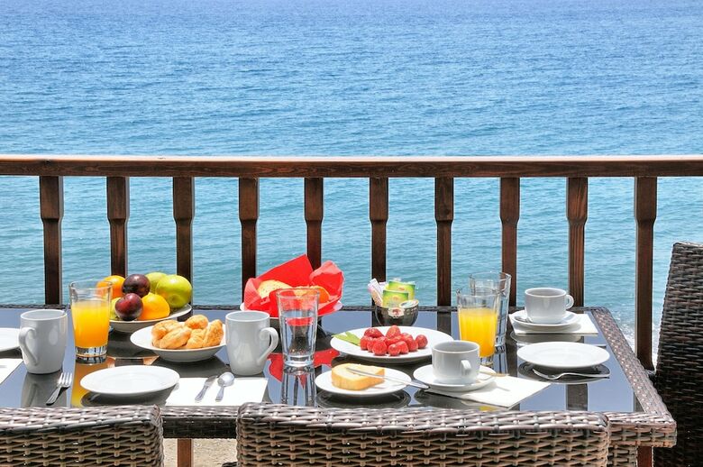 Apartamentos Myrtos Mare Suites
