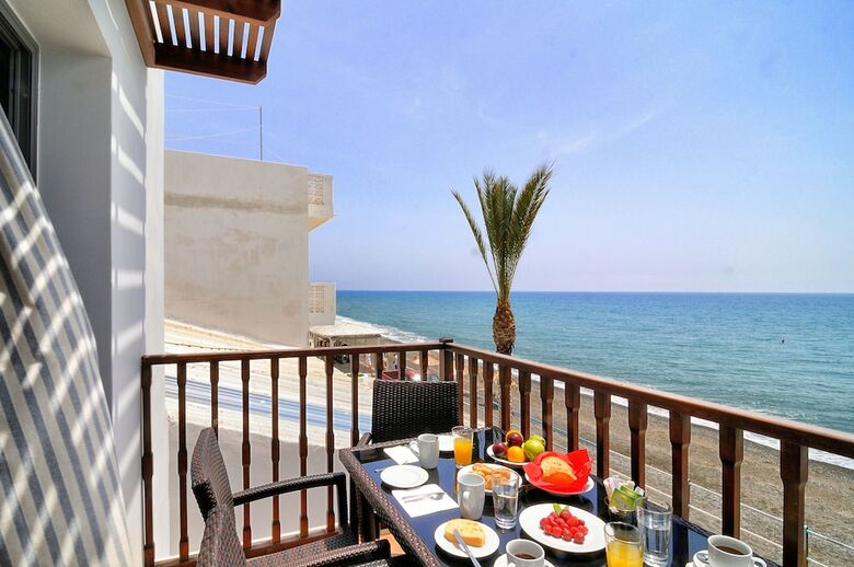 Apartamentos Myrtos Mare Suites