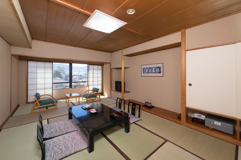 So-sen-no-yado Suhaku