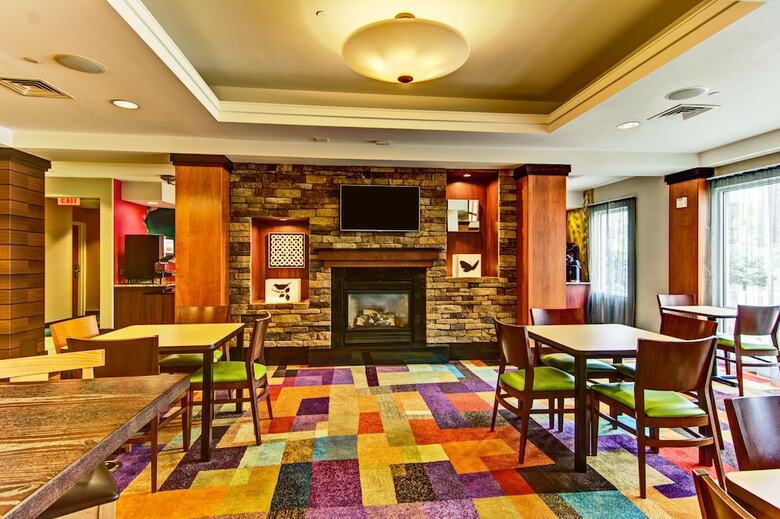 Hotel Fairfield Inn & Suites By Marriott State College