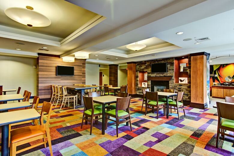 Hotel Fairfield Inn & Suites By Marriott State College