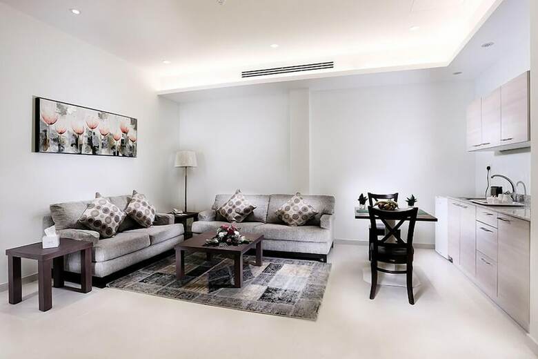 Grand Lily Hotel Suites