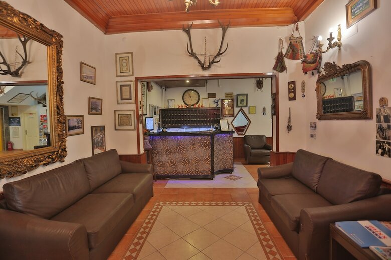 Gallion Hotel