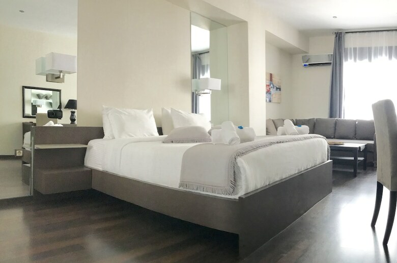 Hotel Athens Luxury Suites