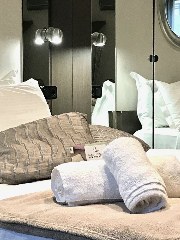 Hotel Athens Luxury Suites
