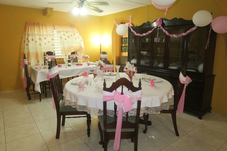 Hotel Enchanted Villas And Guest House