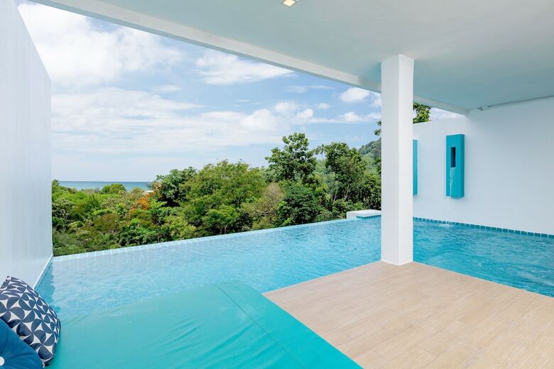 Hotel Amala Grand Bleu Resort