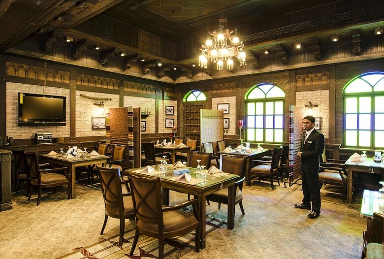 Karan Hotel