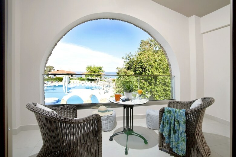 Hotel Acrotel Athena Pallas