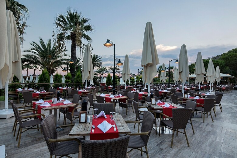 Hotel Crystal Tat Beach Golf Resort & Spa- All Inclusive