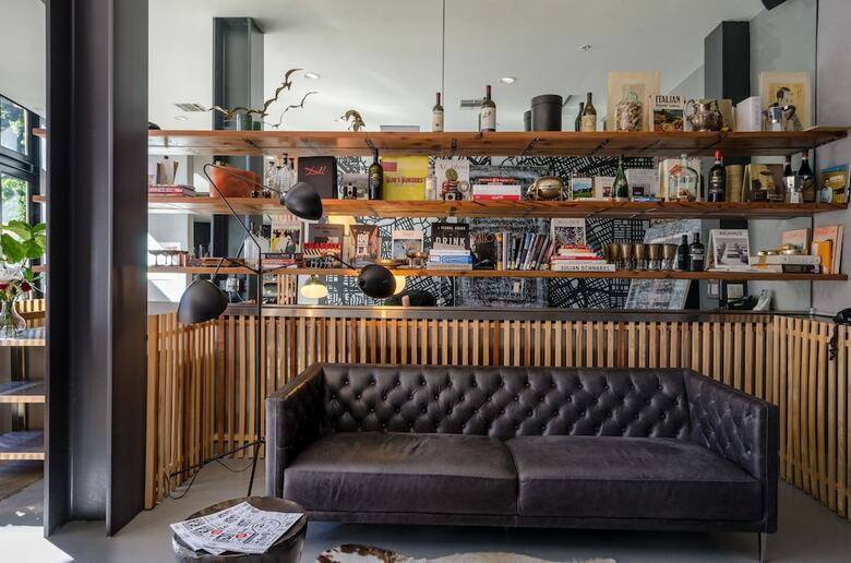 Tuck Hotel