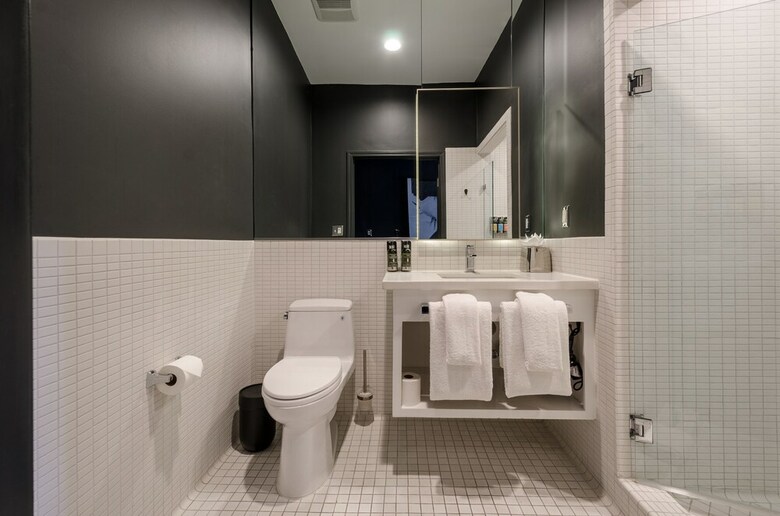 Tuck Hotel