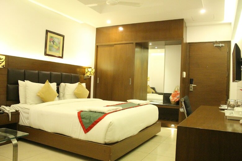 Nk Grand Park Hotel