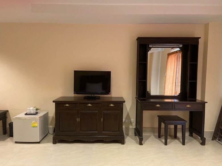 Rayong Lanna Hotel