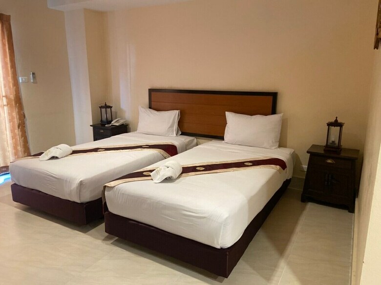 Rayong Lanna Hotel