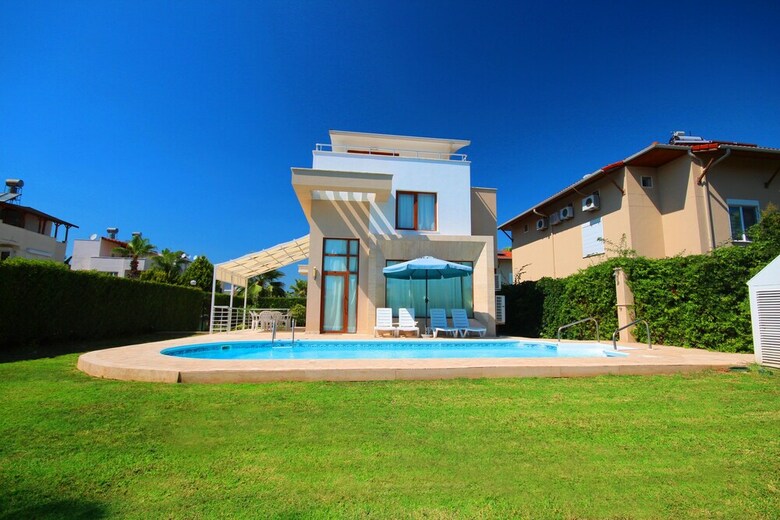 Paradise Town - Villa Family