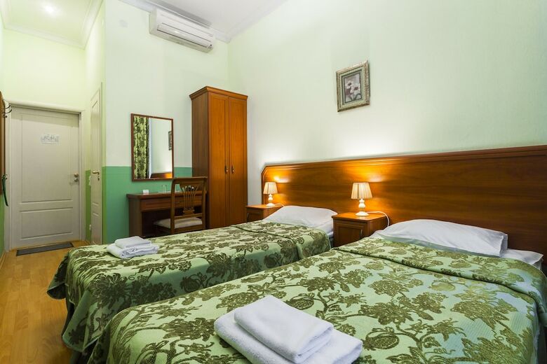 Hotel Baskov Guesthouse