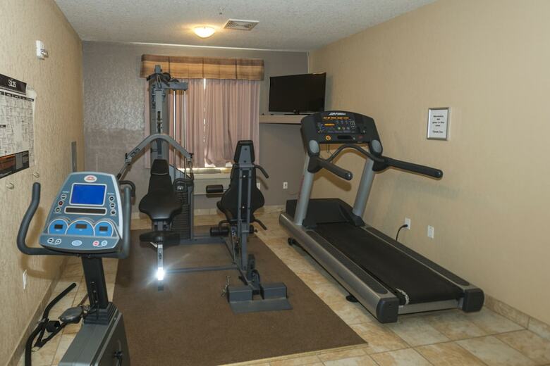 Hotel Lakeview Inns & Suites - Fort Nelson
