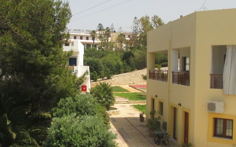 Aparthotel Irene Village