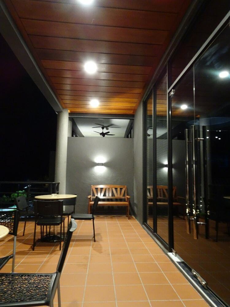 Bayfront Hotel