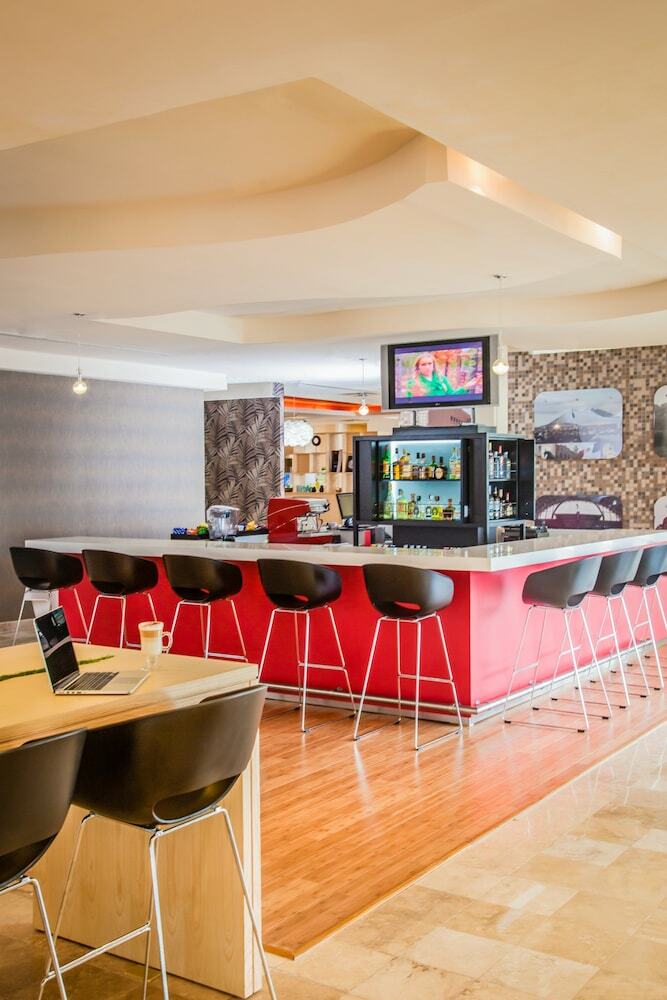 Hotel Fiesta Inn Monterrey Fundidora