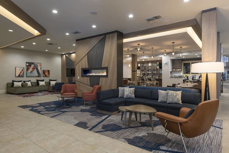 Delta Hotels By Marriott Grand Rapids Airport