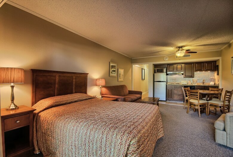 Hotel Ocean Creek Resort