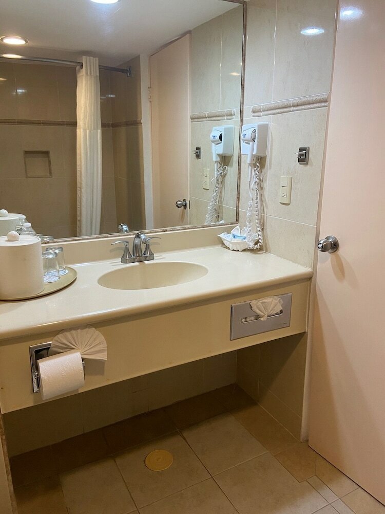 Araiza Palmira Hotel