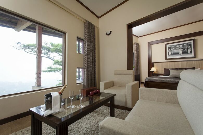 Hotel Amaya Hills