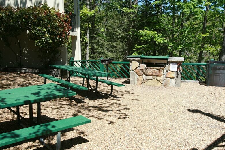 Hotel Laurel Point Resort By Capital Vacations