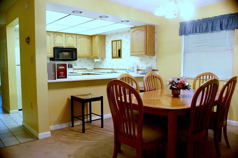 Hotel Laurel Point Resort By Capital Vacations