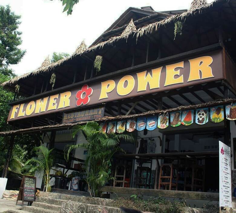 Hotel Flower Power Village
