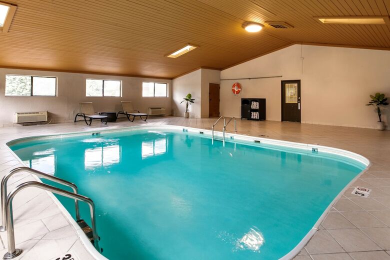 Hotel Quality Inn & Suites Metropolis I-24