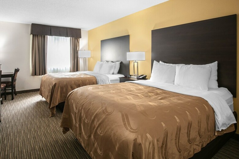 Hotel Quality Inn & Suites Metropolis I-24