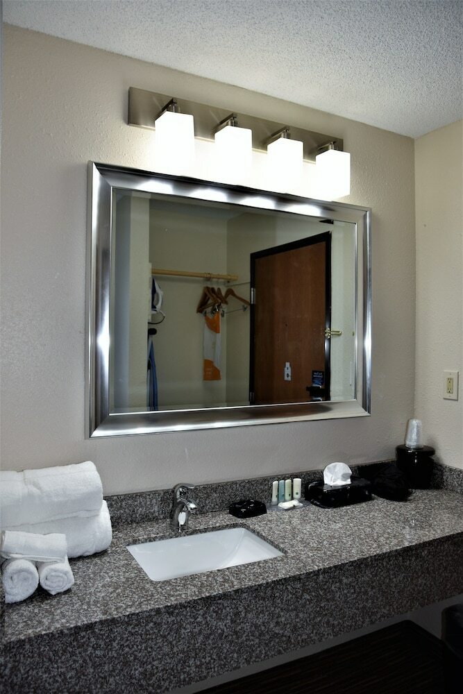Hotel Quality Inn & Suites Metropolis I-24