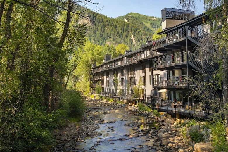 Chateau Eau Claire & Roaring Fork Frias