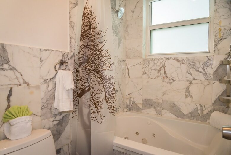 Aparthotel La Costa Suites By Royal Stays