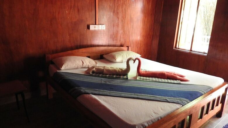 Hotel Riverside Cabana Yala