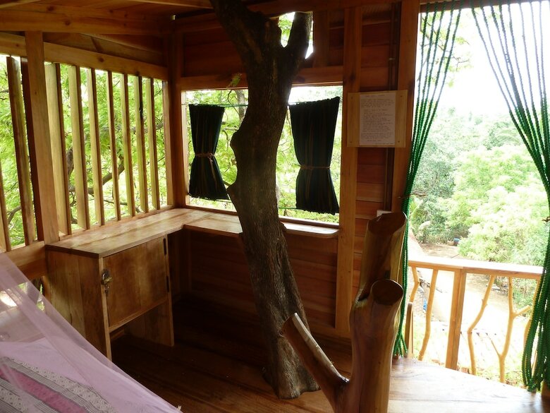 Hotel Riverside Cabana Yala