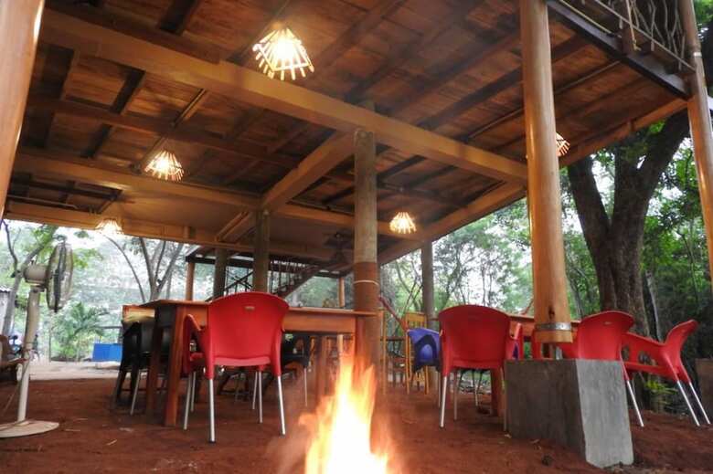 Hotel Riverside Cabana Yala