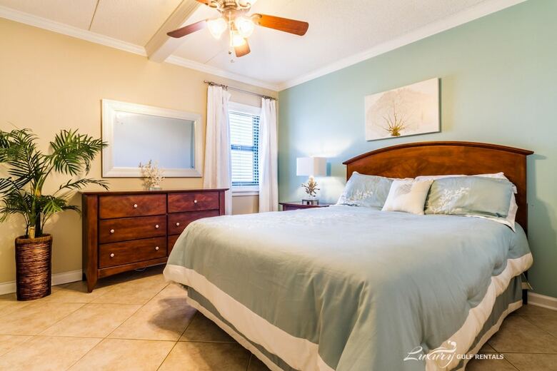 Ocean Breeze West By Luxury Gulf Rentals