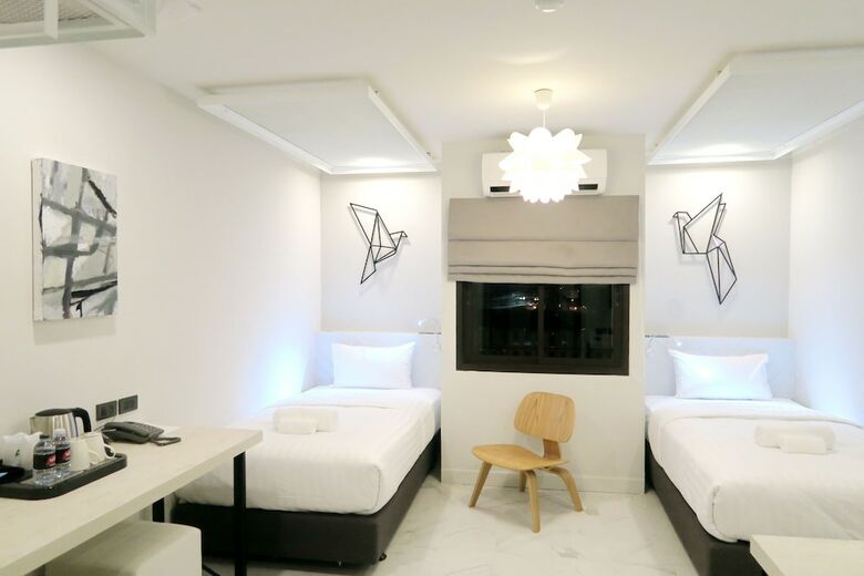 We Terminal Hotel