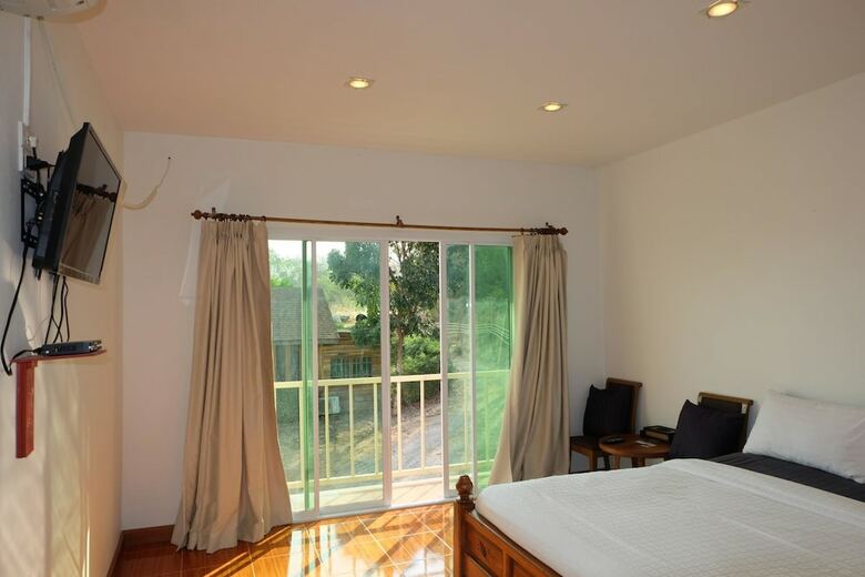 Hotel Mai Ngern Mai Thong Resort