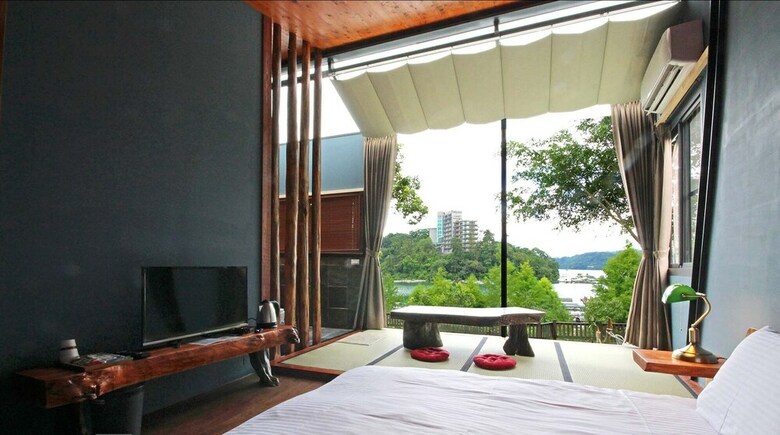 Hostal Yue Lake Backpackers