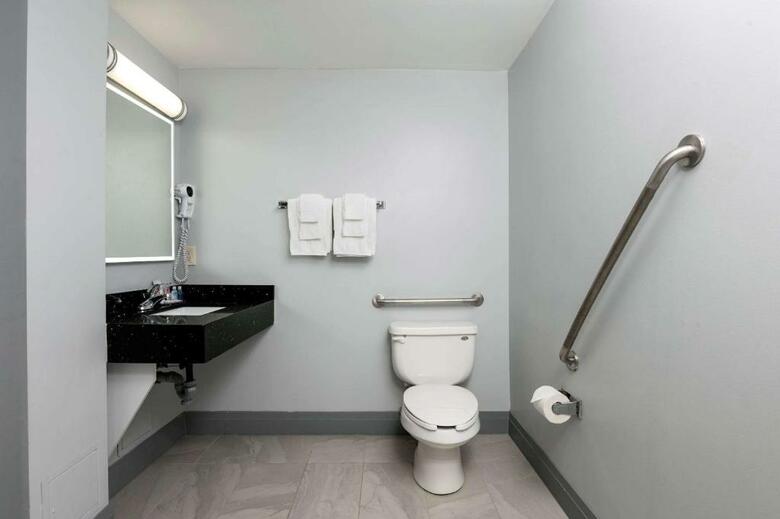 Motel 6 - Niagara Falls, Ontario