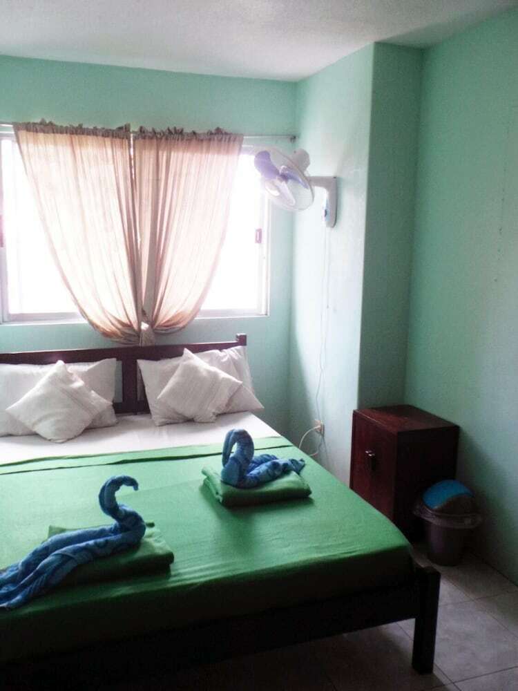 Hostal Our Melting Pot Tagaytay - Hostel
